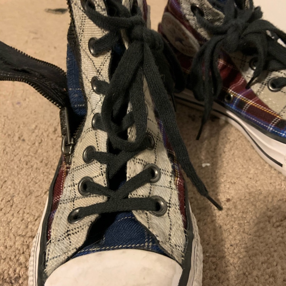Converse - Picture 3 of 3